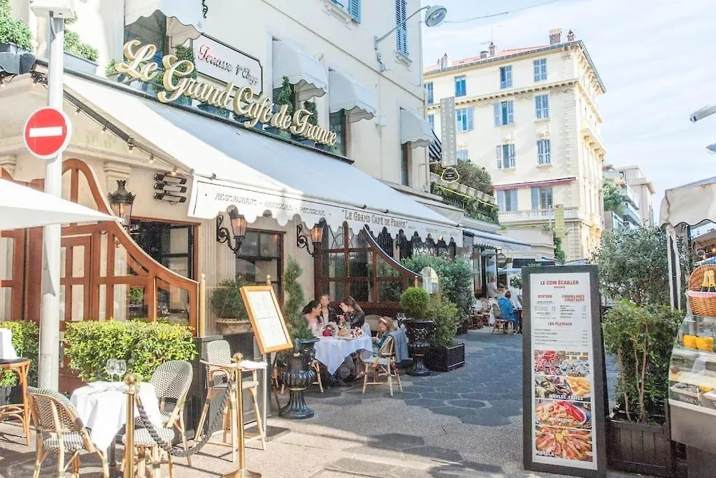 Apartment 50 Meters From The Beach ! Best Location In Nice